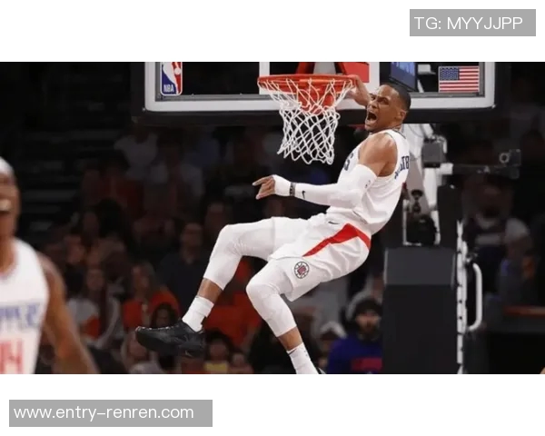 快船状态回暖近11场赢9场距离附加赛区仅差一场奋力追赶