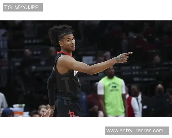 杰伦格林自信回应外界质疑称平时投篮命中率高队友信任我